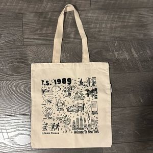 Taylor Swift 1989 lyric tote